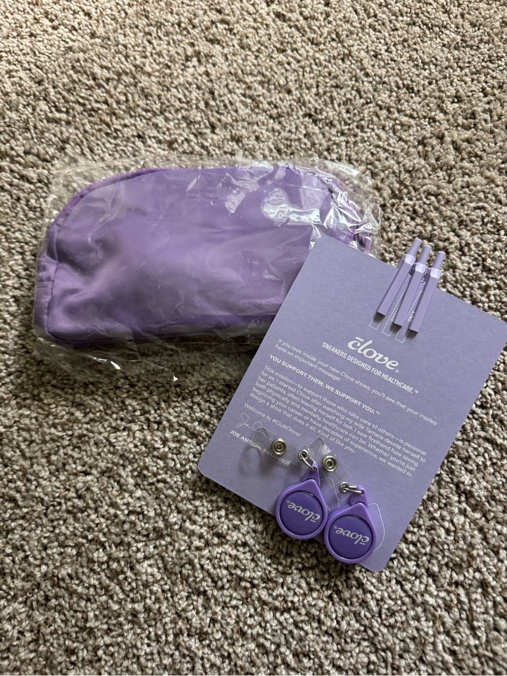 Clove Beltbag, Pens and Badge Reel Set